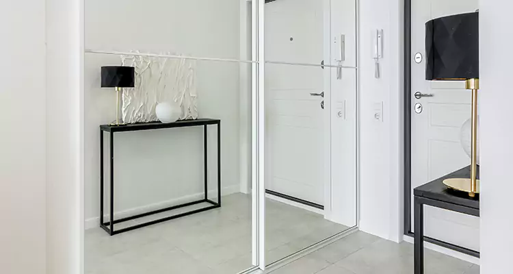 Mirrored Bifold Closet Doors Repair in Palm Springs, FL