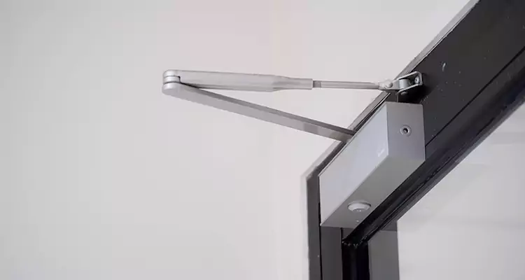 Screen Door Closer Repair in Palm Springs, FL