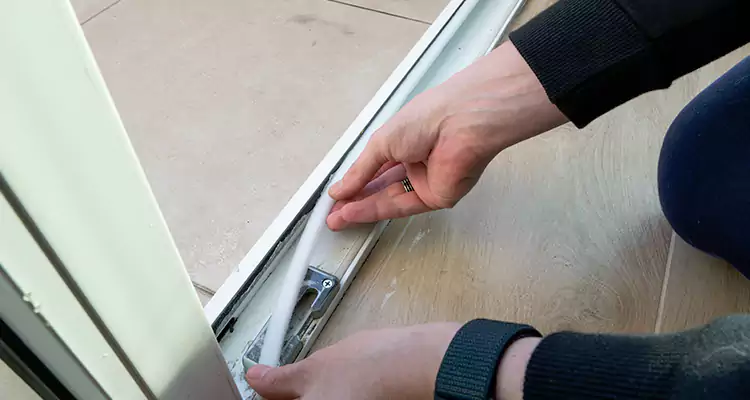 Garage Door Off Track Repair in Palm Springs, FL