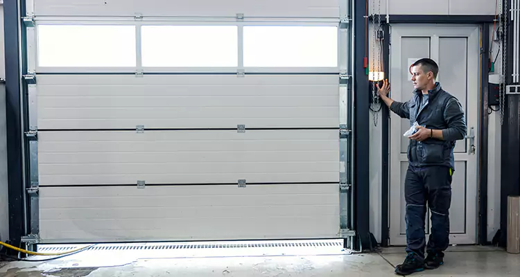 Modern Overhead Door Repair in Palm Springs, FL