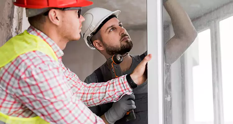 Sliding Patio Door Sticking? Expert Repair in Palm Springs, FL.