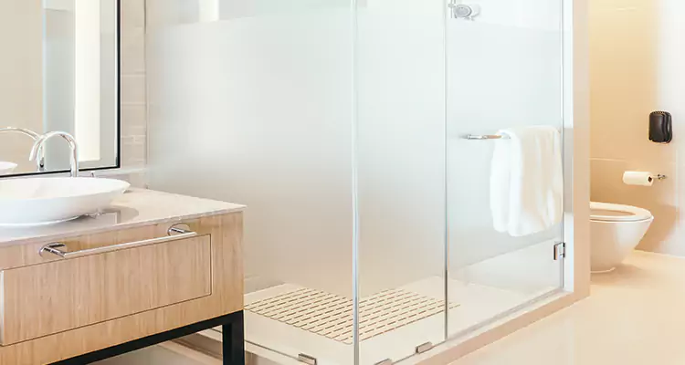 Expert Shower Door Fix and Repair in Palm Springs, FL