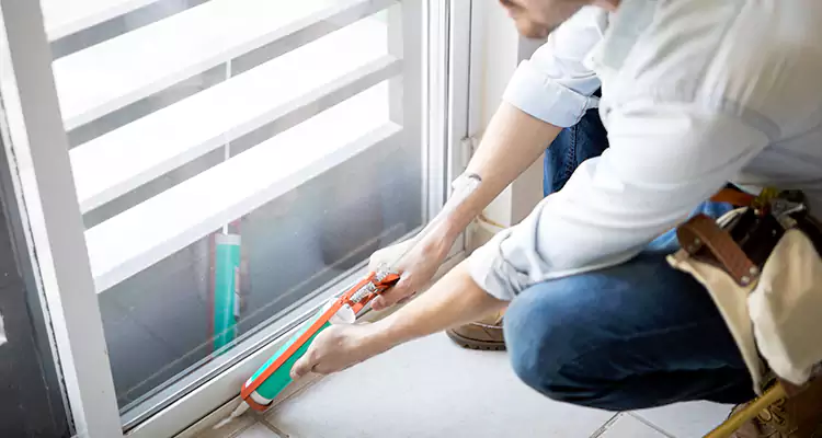 Dap Window Caulk Repair in Palm Springs, FL